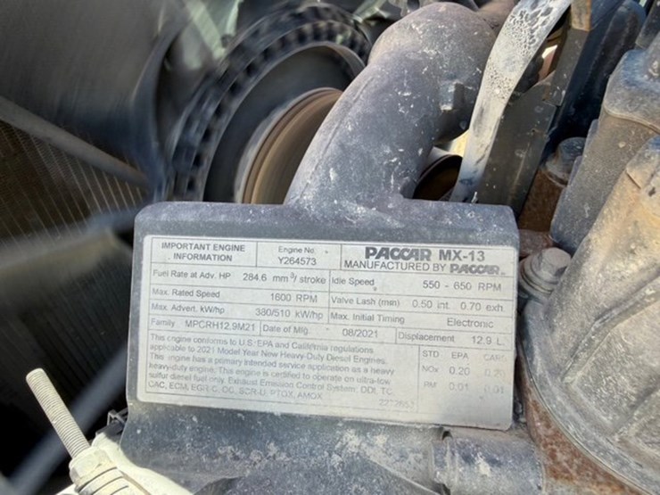 2022-peterbilt-389-image-16