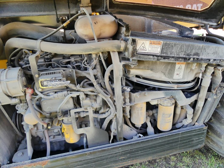 2018-caterpillar-th255c-image-8