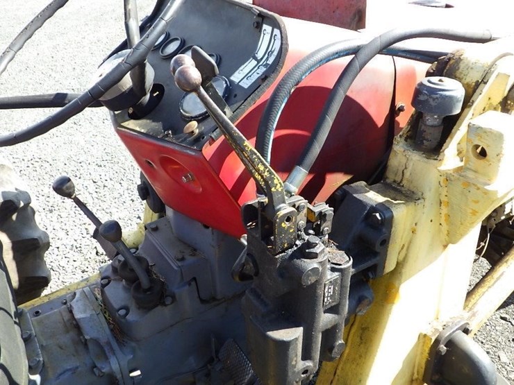 massey-ferguson-32-image-21