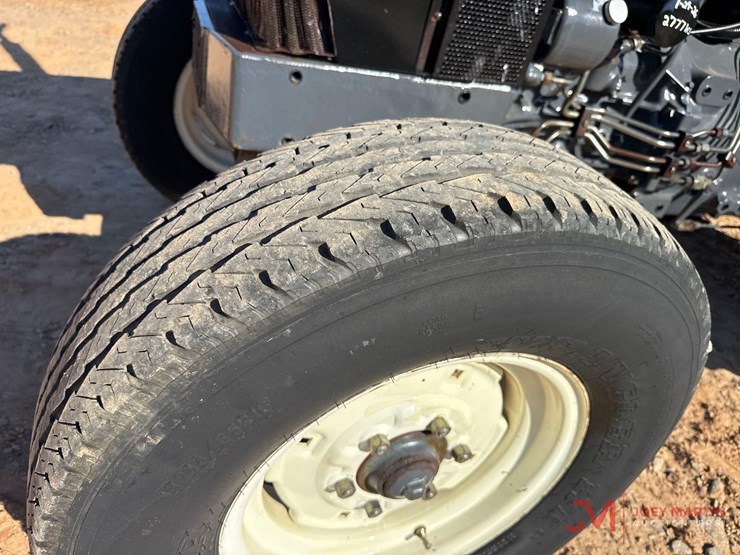 new-holland-3930-image-6