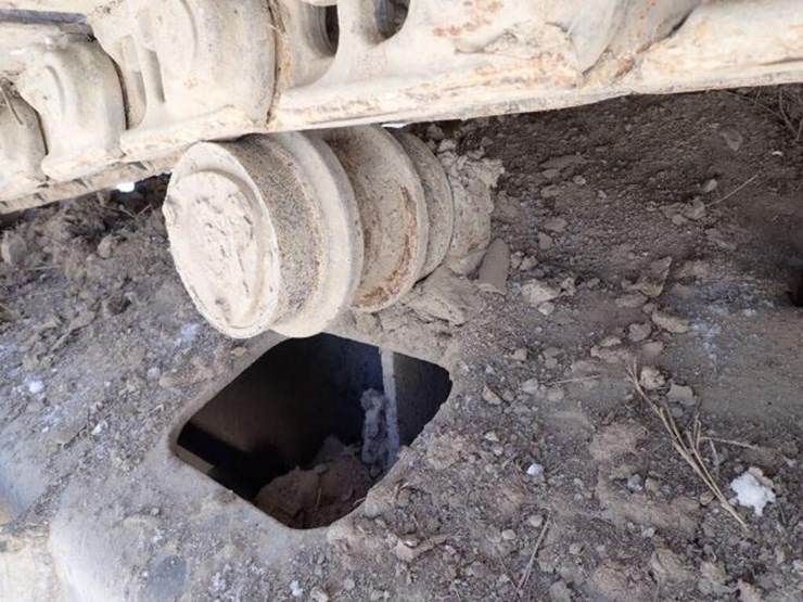 2012-deere-350d-lc-image-54