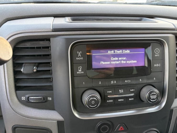 2016-dodge-2500-image-13