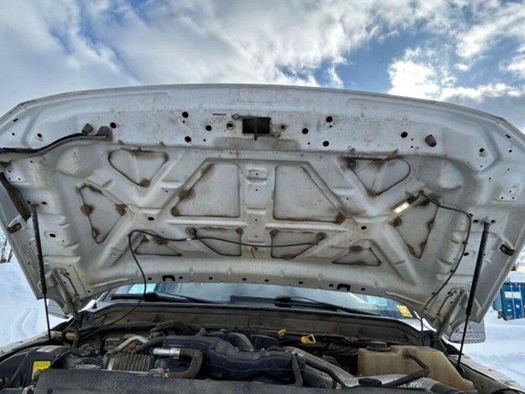 2015-ford-f550-xl-image-28