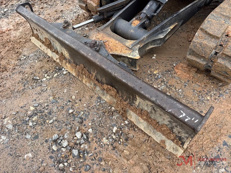 2012-kubota-kx057-4-image-15