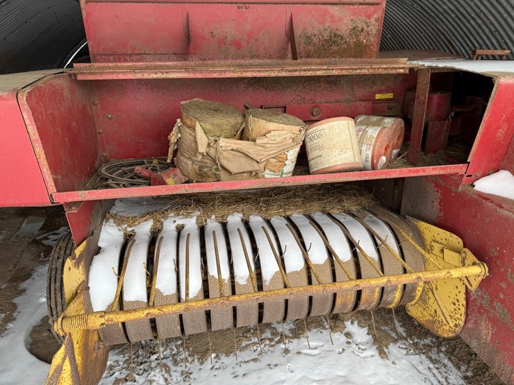 new-holland-278-image-18