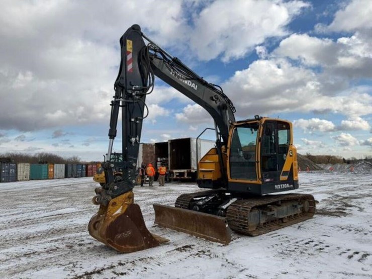 2023-hyundai-hx130a-lcr-image-1