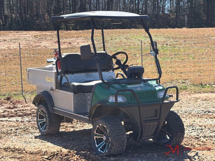 evolution-turfman-800-electric-golf-cart-image-1