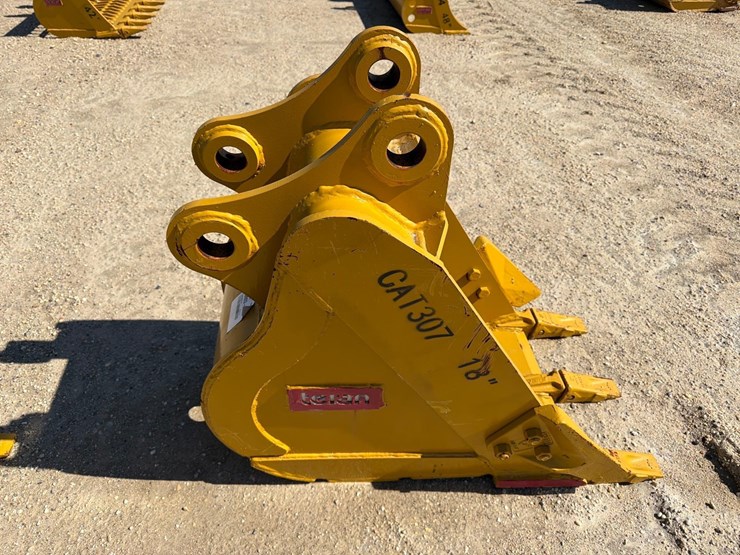 caterpillar-307-image-2