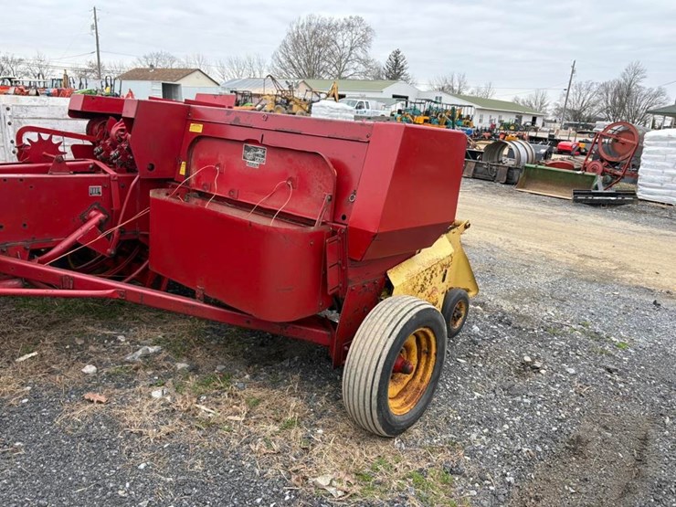 new-holland-311-image-5