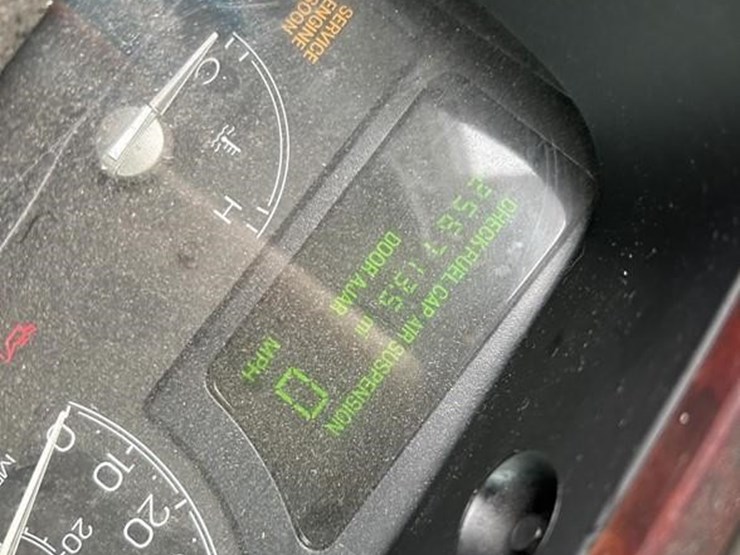 2005-lincoln-towncar-image-29