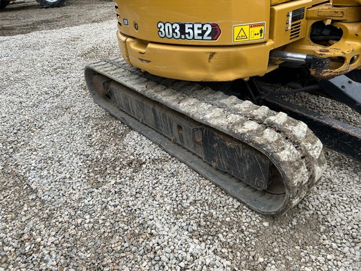 2020-caterpillar-303-image-11