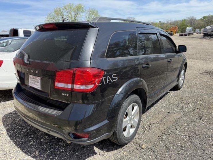 2012-dodge-journey-sxt-image-6