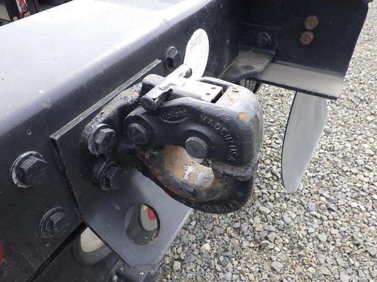 2016-freightliner-cascadia-125-image-9