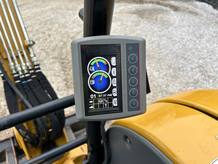 2020-caterpillar-303-image-22