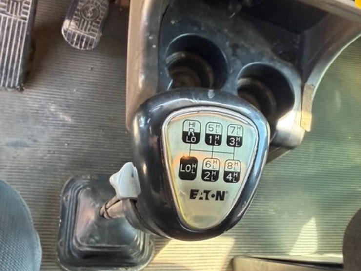 2015-kenworth-t800-image-13