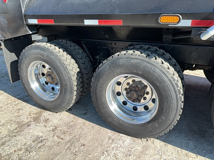 2017-kenworth-t880-image-6