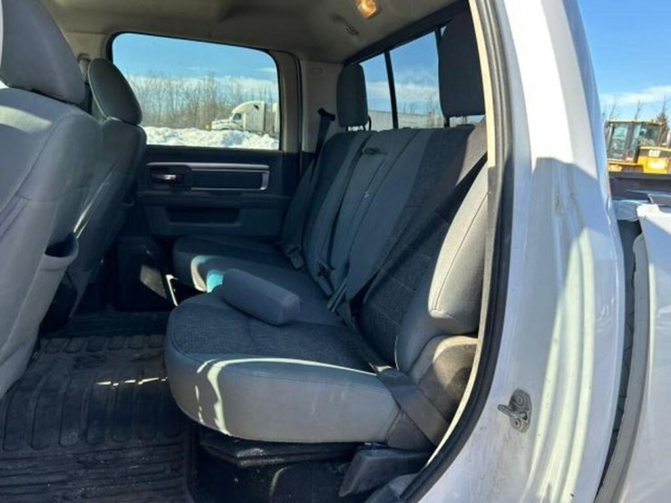 2018-ram-2500-hd-image-21