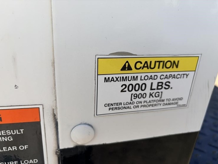 2013-isuzu-nrr-image-7