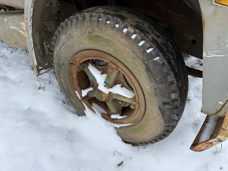 1965-dodge-600-image-13