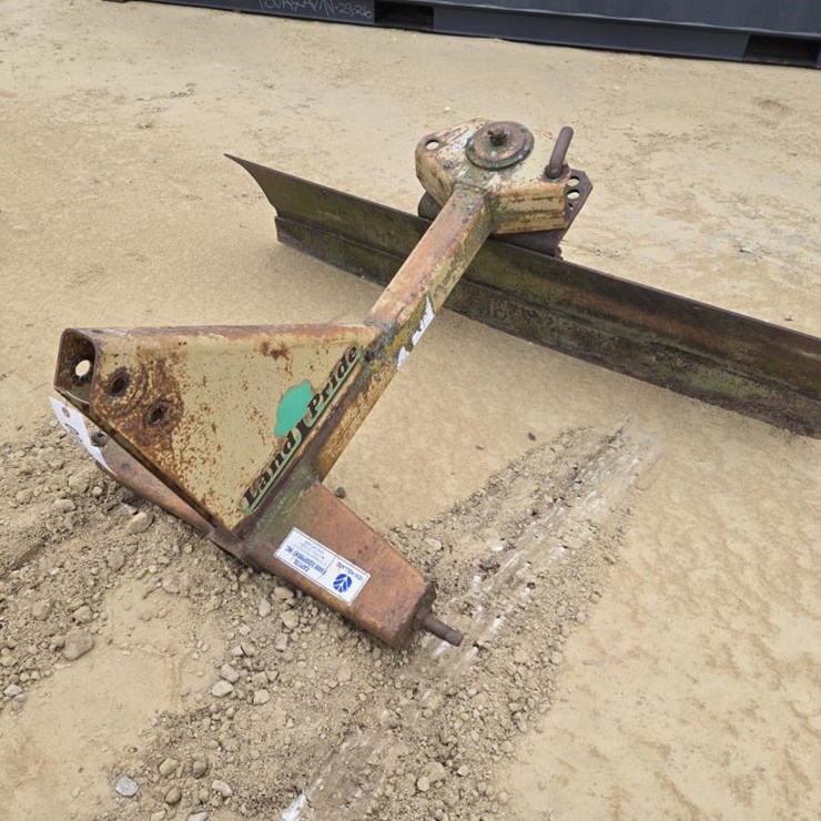 #332 • LAND PRIDE 3PT 4' BLADE