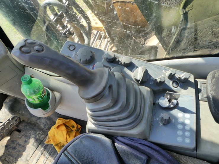 2012-deere-160g-image-12