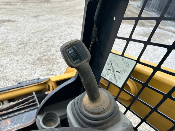 caterpillar-259d-image-21