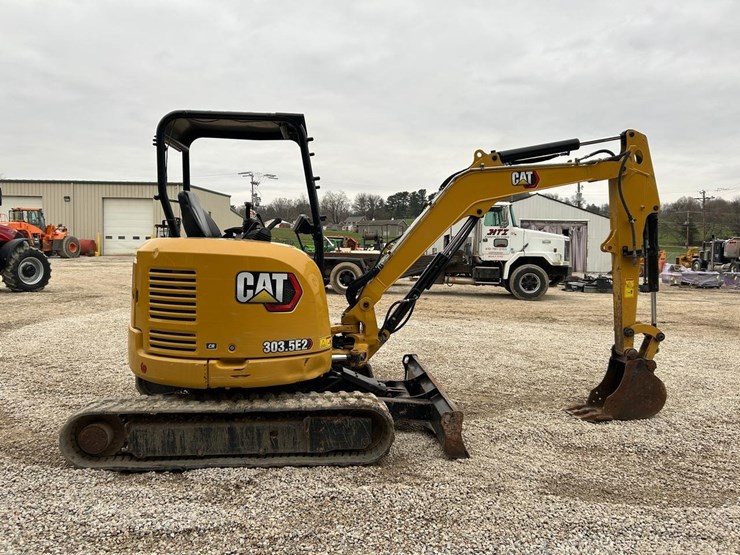 2020-caterpillar-303-image-5