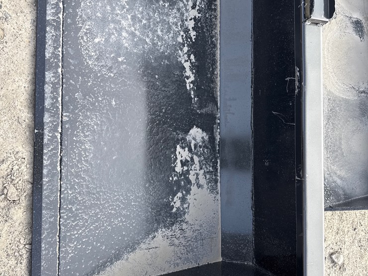 #2097-•-unused-78"-skid-steer-bucket-w/blade-inv#-42343-image-7