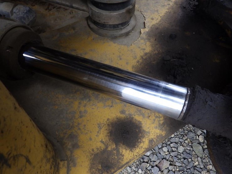 caterpillar-930k-image-24