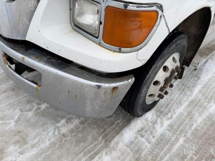 2009-ford-f650-xlt-image-39