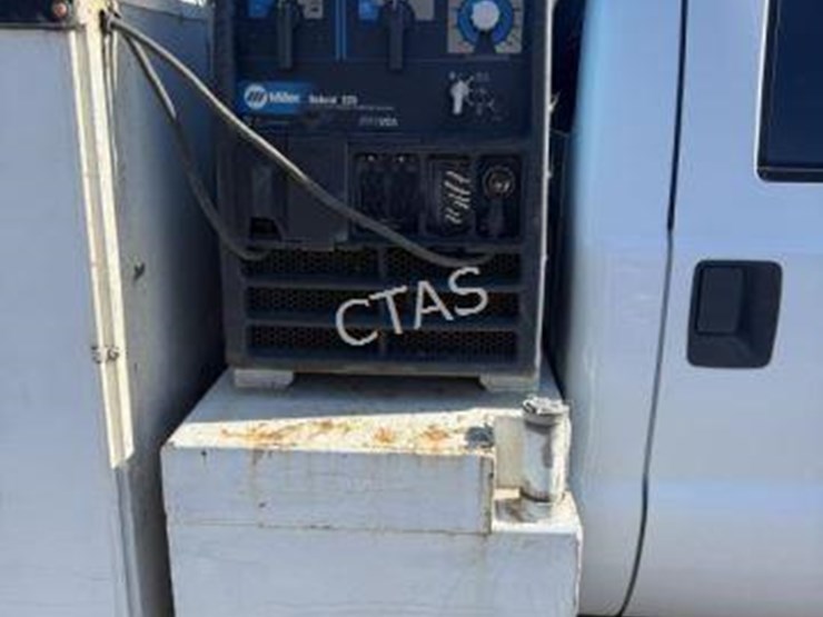 2011-ford-f550-image-6