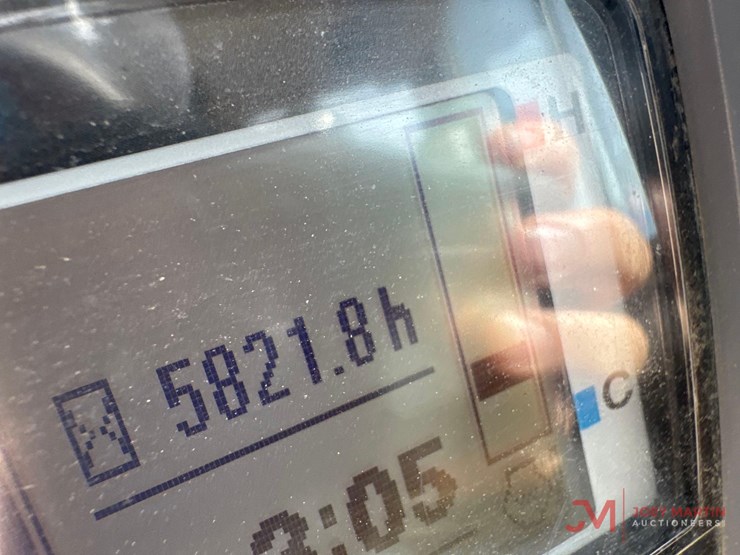 2017-kubota-kx057-4-image-15