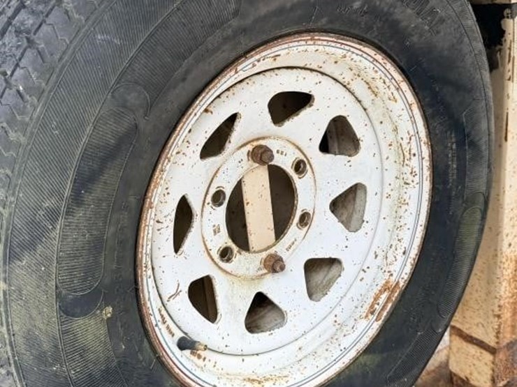 l2---1994-logan-coachman-3-horse-trailer-image-4