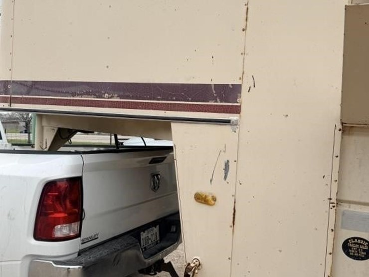 l2---1994-logan-coachman-3-horse-trailer-image-16