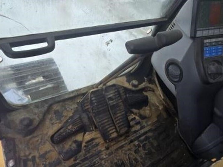 2007-komatsu-pc270-lc-8-image-43