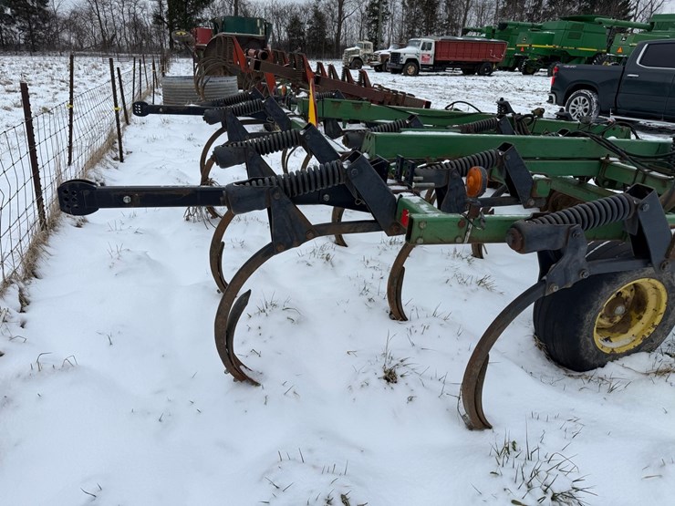 john-deere-714-image-4