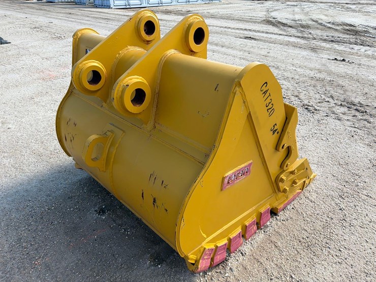 caterpillar-320-image-3