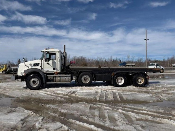 2009-mack-granite-gu813-image-6