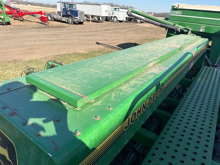 john-deere-750-image-8