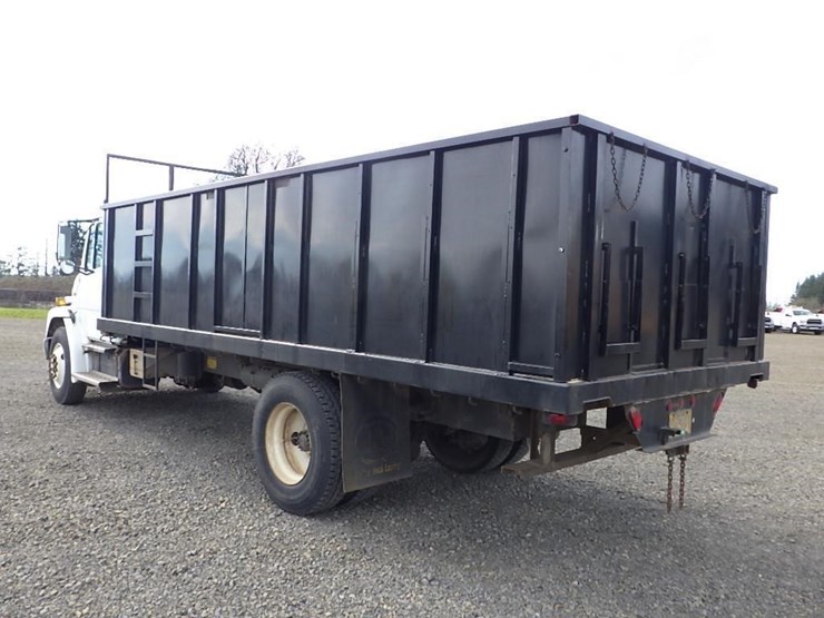 1996-freightliner-fl70-image-7