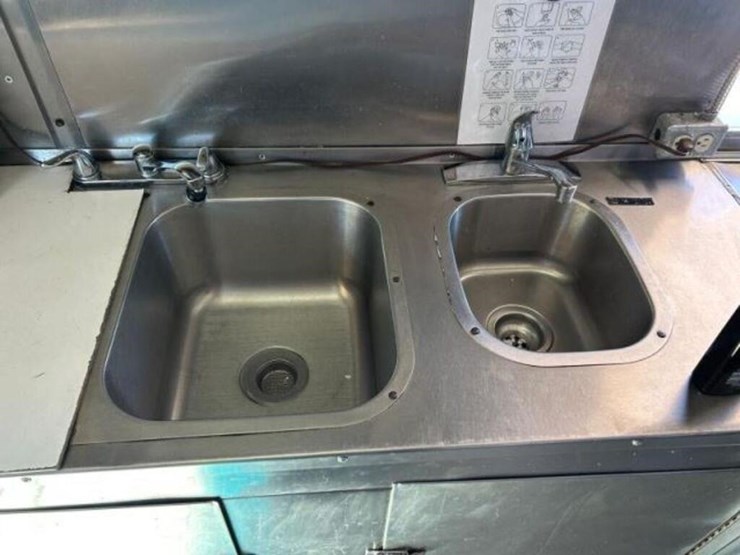 2007-ford-l-image-48