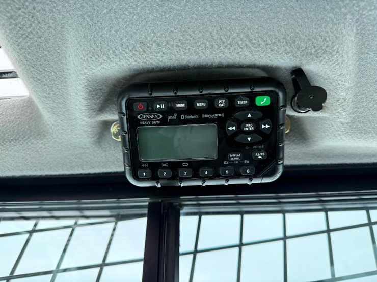 case-tv450b-image-42