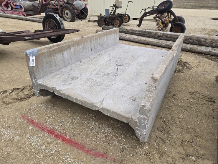 #79-•-concrete-feed-bunk-image-1