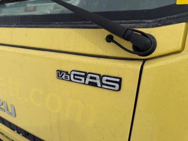 2022-isuzu-nrr-image-9