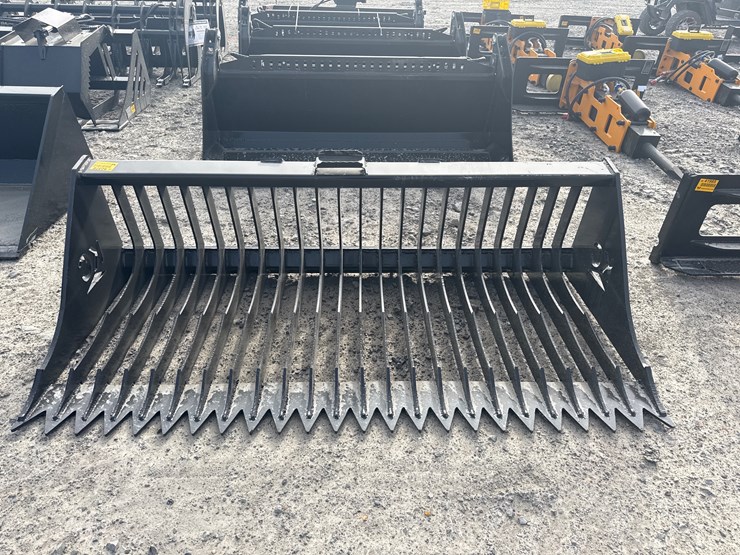 #2084-•-unused-72"-high-side-skid-steer-bucket-inv#-42378-image-6