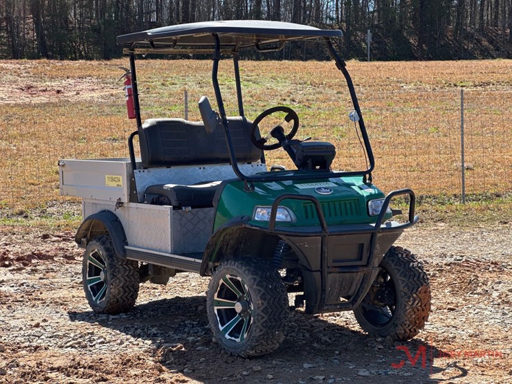 evolution-turfman-800-electric-golf-cart-image-1