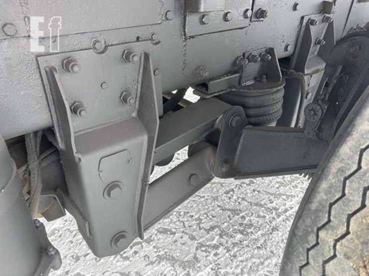 1997-peterbilt-357-image-29