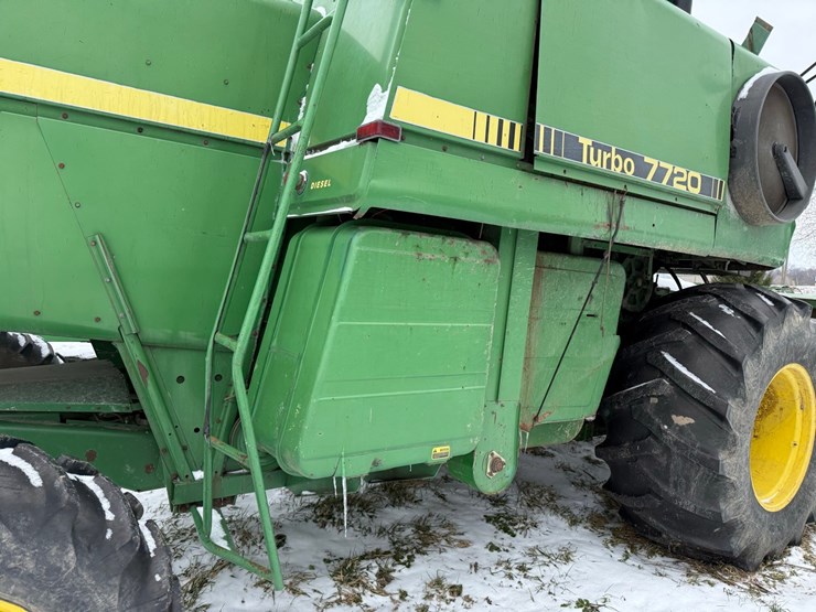 john-deere-7720-image-10