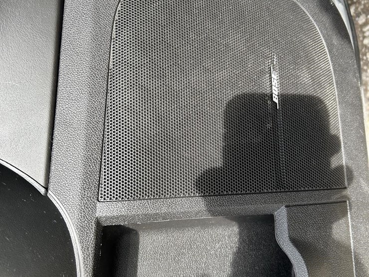 2012-gmc-acadia-image-18