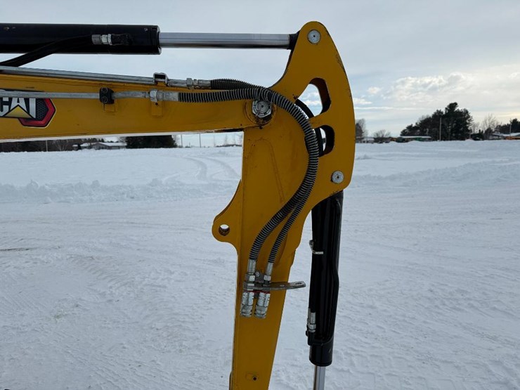 caterpillar-302.7d-cr-image-30